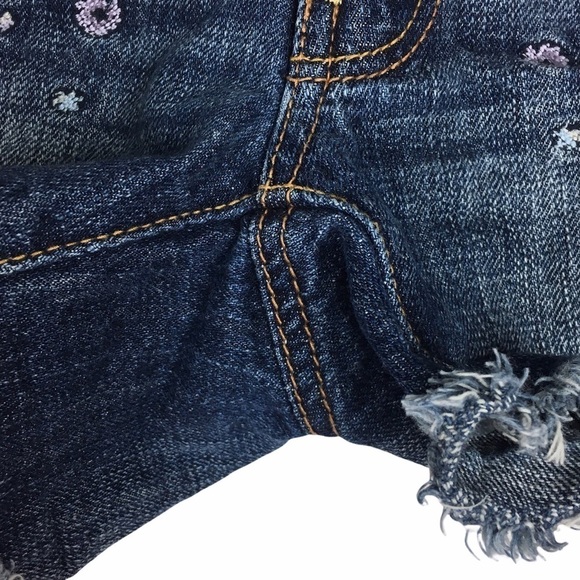 AMERICAN EAGLE Jean Shorts Denim Cut Off Floral Embroidered Festival Boho Size 2 - Picture 6 of 9